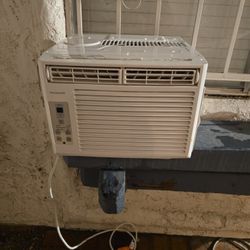 Frigidaire Wall Mount A/C Unit