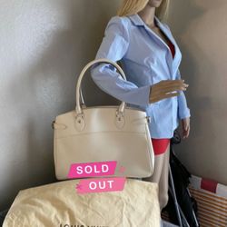 Authentic Louis Vuitton Passy GM $2000