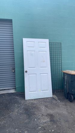 Door in good condition