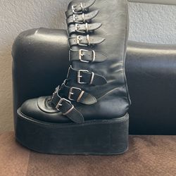 Demonia Damned-318 Boots