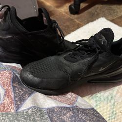 Nike Air Max 270 Men’s Sz 11.5 With Box