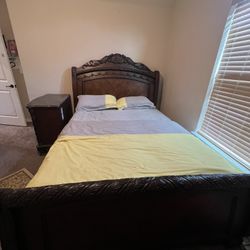 Queen Bed 