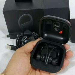 Powerbeats Pro🔥🔥🔥Wireless In Ear Headphones 🔥 🔥🔥Bluetooth In Retail Box