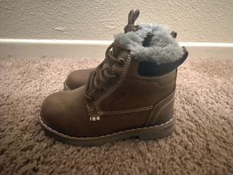 Toddler boots size 8c