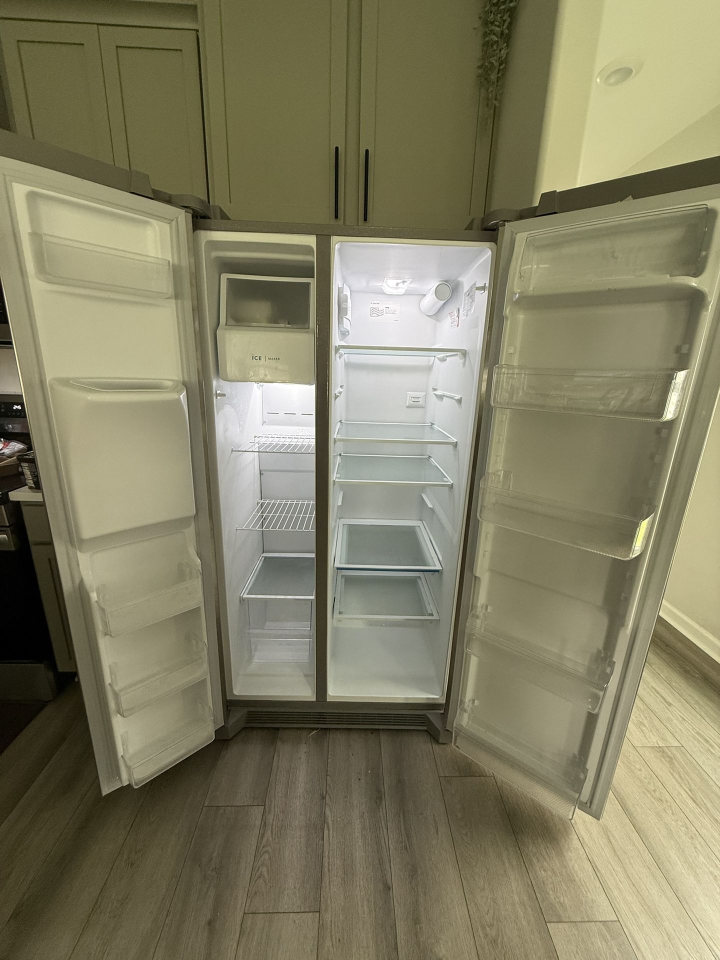 Frigidaire Refrigerator