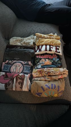 T shirts size m/L