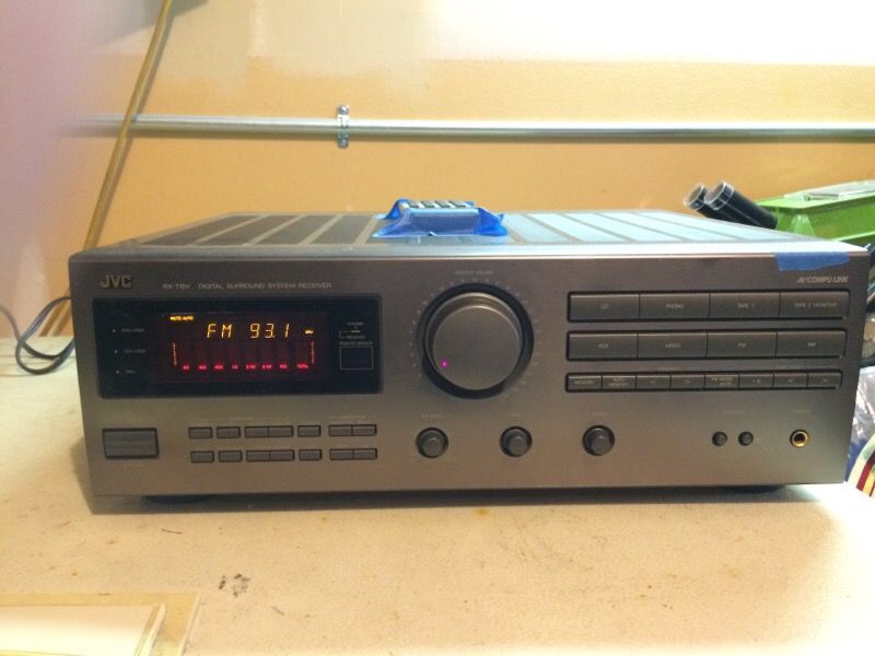 JVC RX-715V 5.1 surround sound receiver with remote.