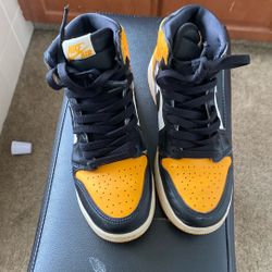 Size 4.5 Condition 8/10 A Little Dirty Price 35$