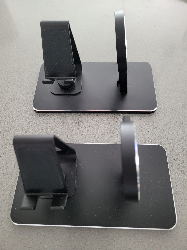 Samsung Phone and Gear Holder for Charging