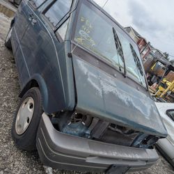 Parting Out 1997 Ford Aerostar Parts