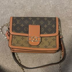 Louis Vuitton Woman’s Side Bag