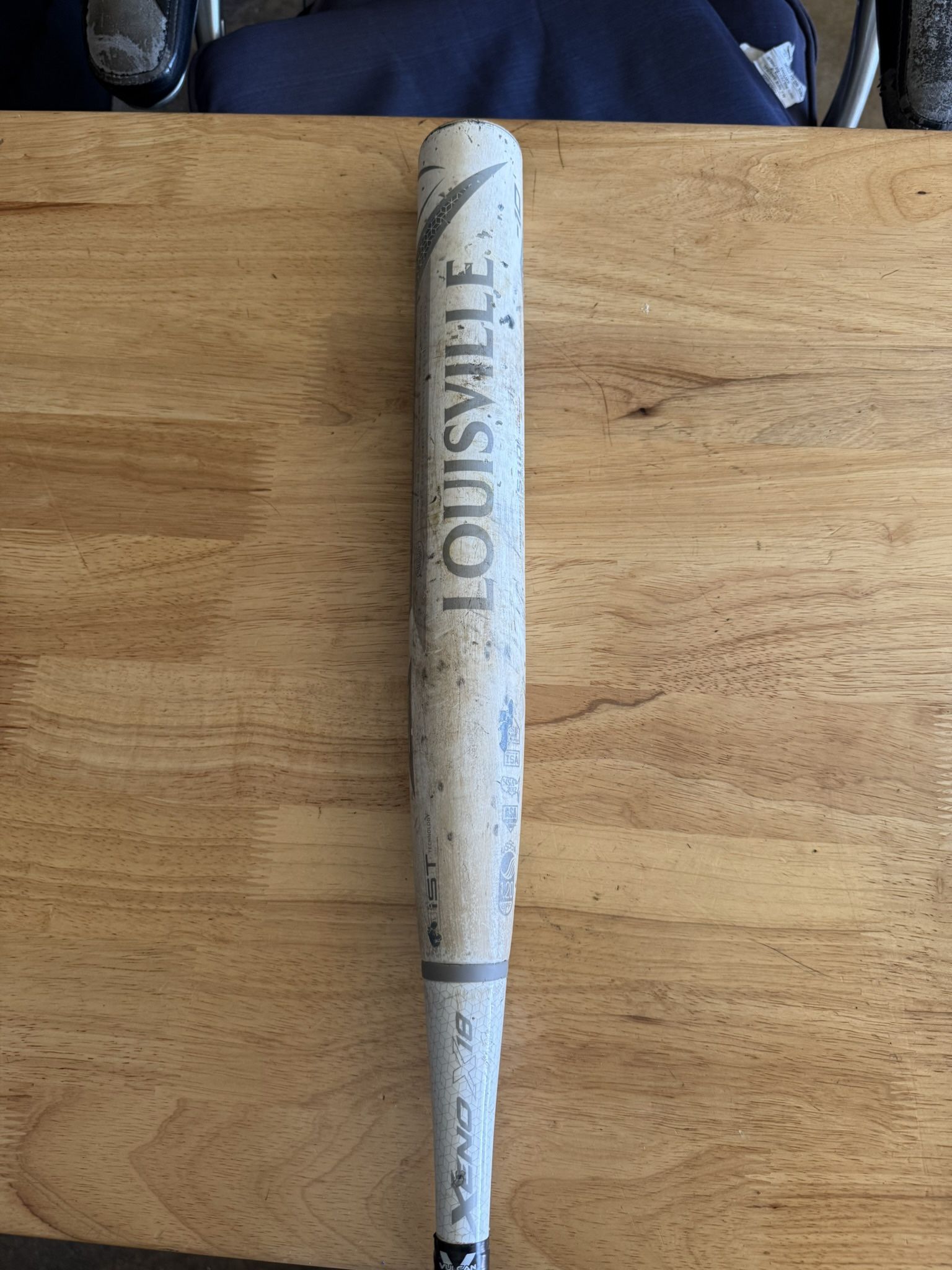 Louisville Xeno Fastpitch Softball Bat