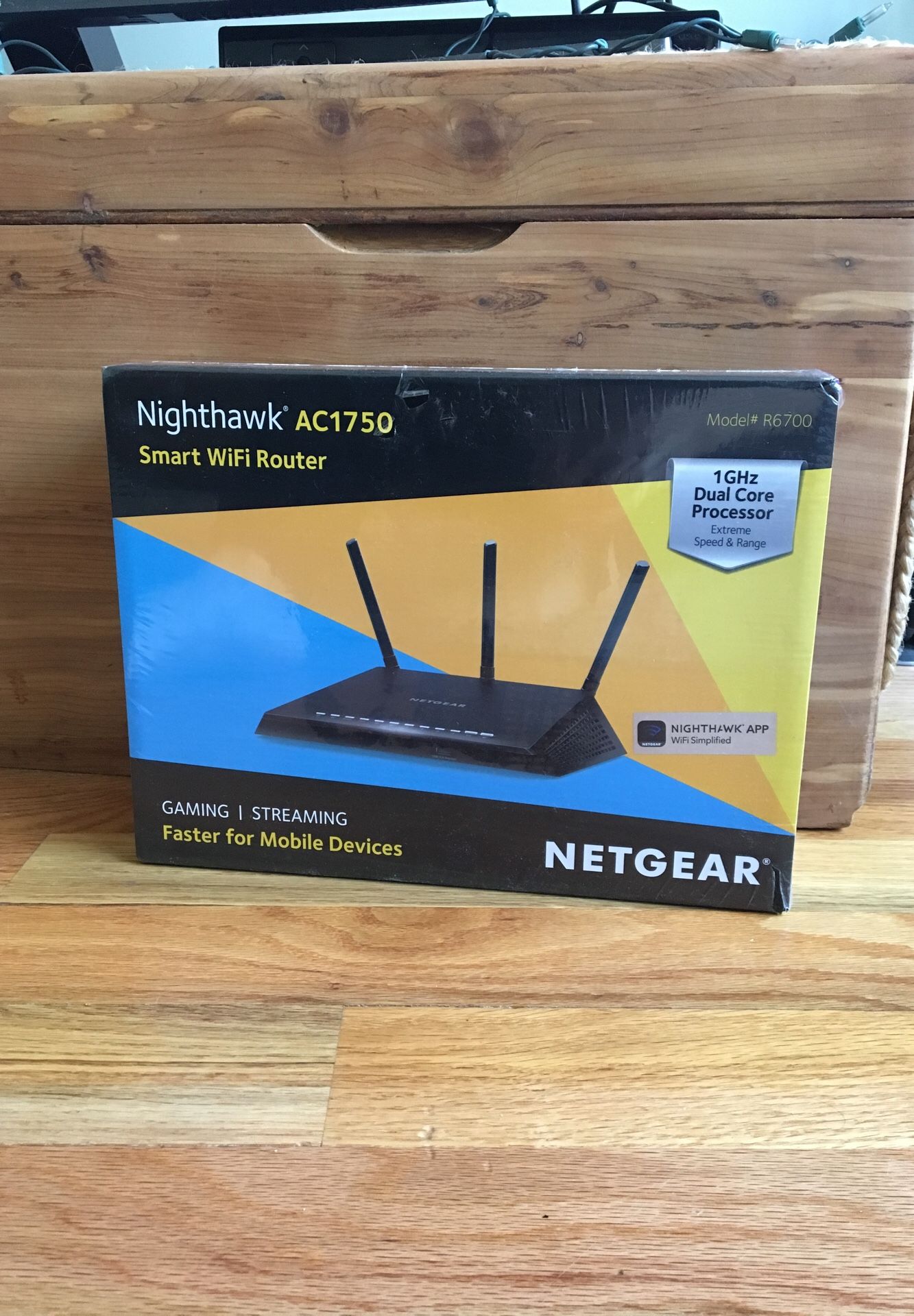 Nighthawk smart WiFi router