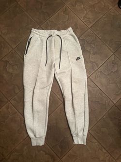 Nike tech sweatpants size S