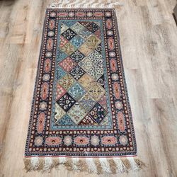 Hand Knoted 100% Silk And Gold Pile And Silk Foundation 2.9x5.6  Persian Qum Design 