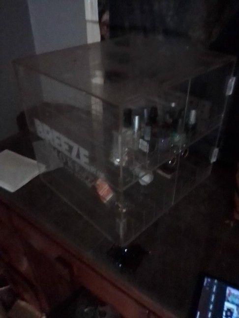 Breeze Display Case Perfect Condition