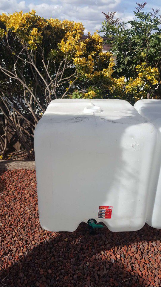 275 Gallons Water Tank For.$ 85.00each 