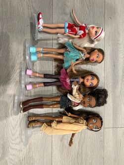Bratz lot Selling as is pick up in Carson
