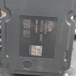 2010 Jeep Wrangler 3.8l ABS Anti-lock Brake Module ABS Pump 