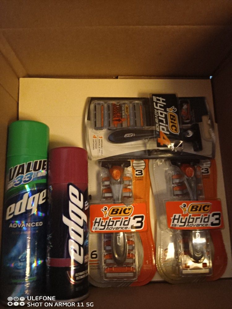 Bundle Mens Edge Shaving Gel & Bic Razors