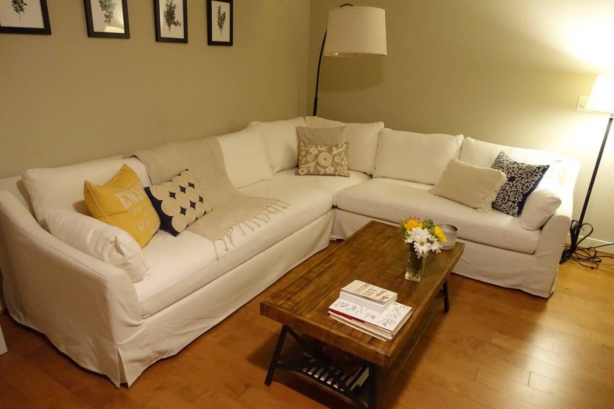 IKEA Farlov White Sectional Couch (one year old) for Sale in Los