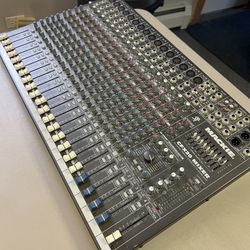 Mackie Mixer