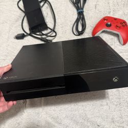 Xbox One With New Controller 