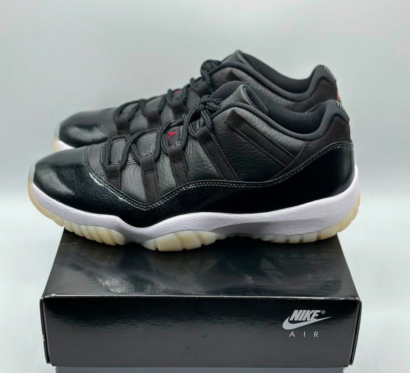 (Brand New/DS) Jordan 11 Low 72-10 // Size 11.5