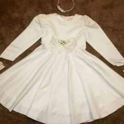VERY NEW Small 30" Tall Anti-wrinkle Children White Dress w/ headband, brooch, and hand sleeves