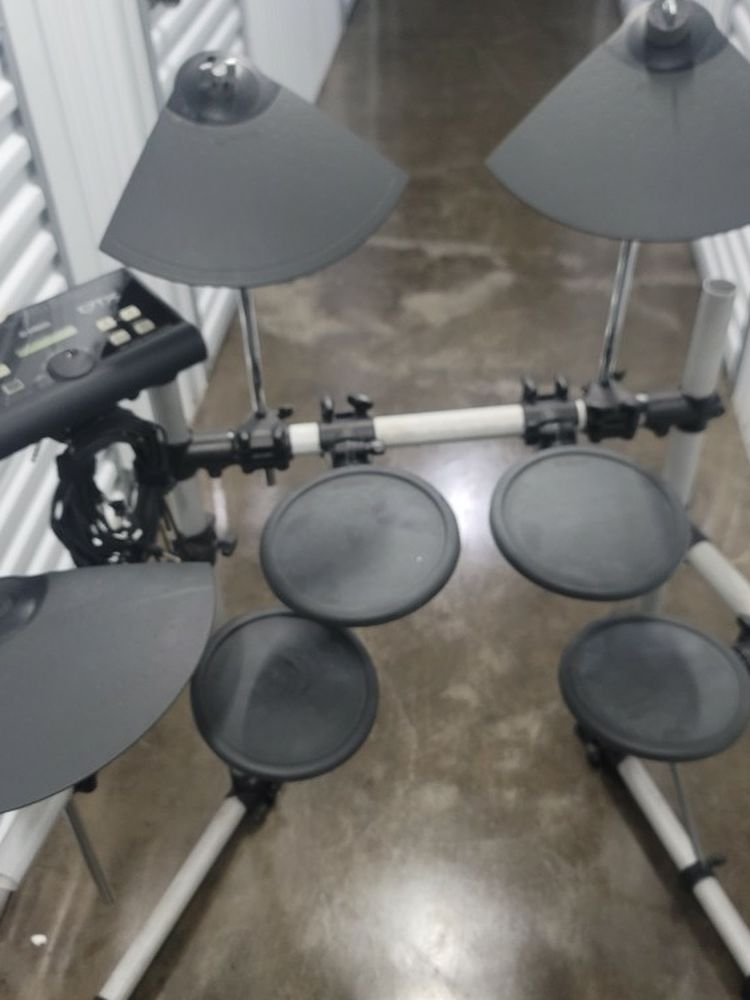 Yamaha DTX Drum Set, (missing  drum bass and high-hat pedal 