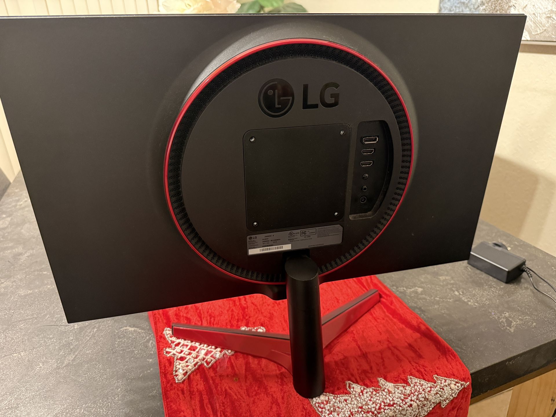 LG 24GN50W Gaming monitor 24inch