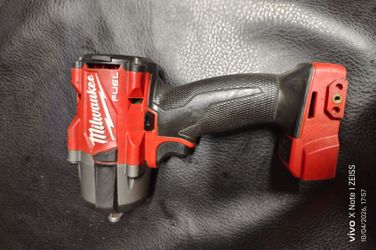 Milwaukee 1/2" mid torque wrench