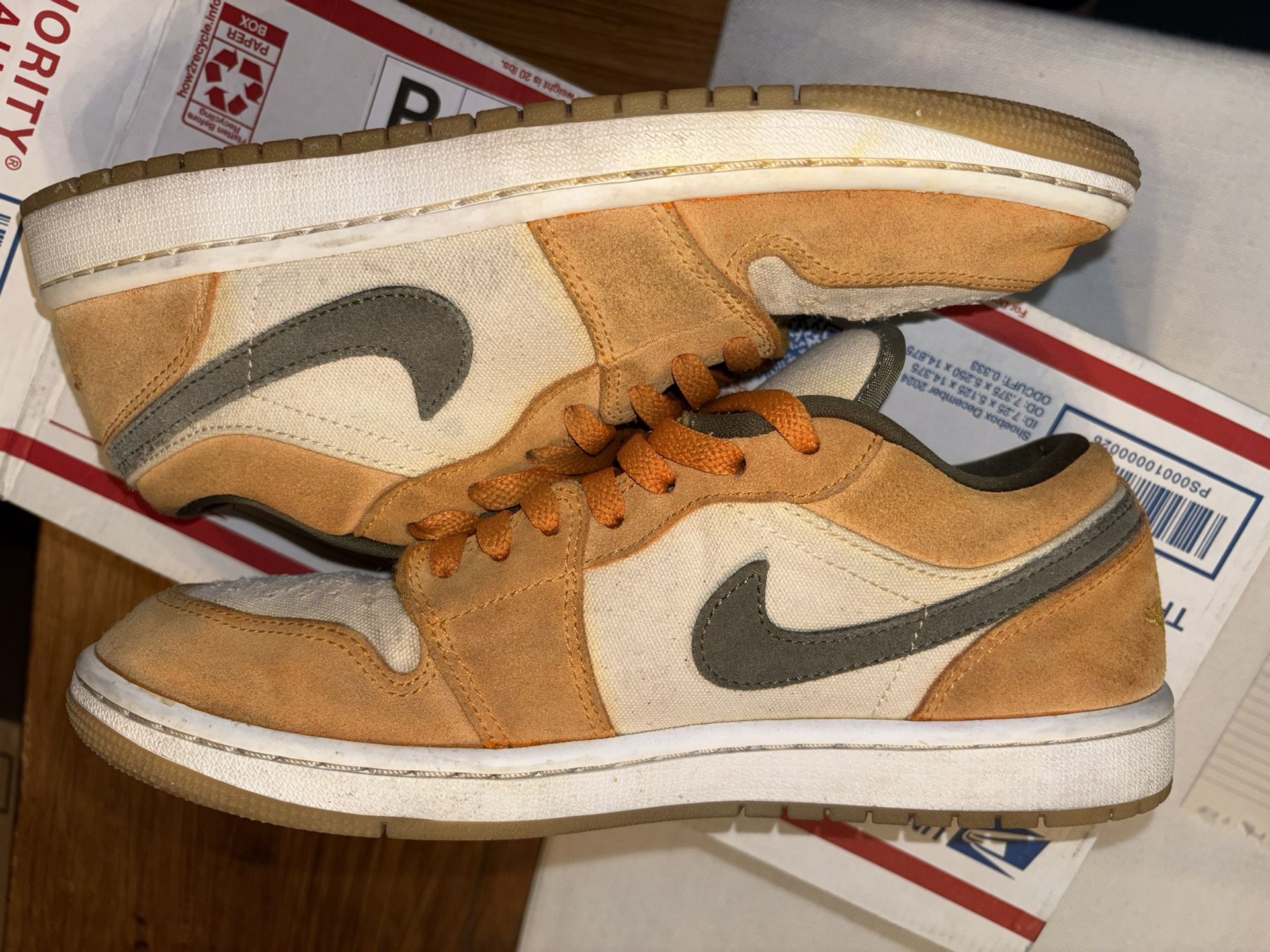 Air Jordan 1 Curry (used)