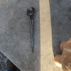 Pipefitter Wrench