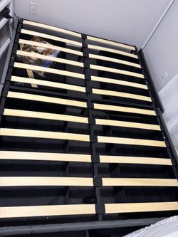 Full bed frame