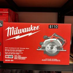 Milwaukee M18 Cordless 6-1/2 Circular Saw 