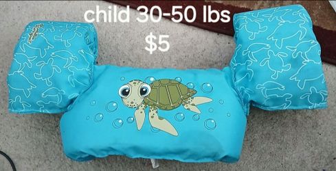 Girl and boy float vest. (30-50lbs) arlington 76014
