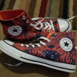 Converse Men's 7 Women's 9
