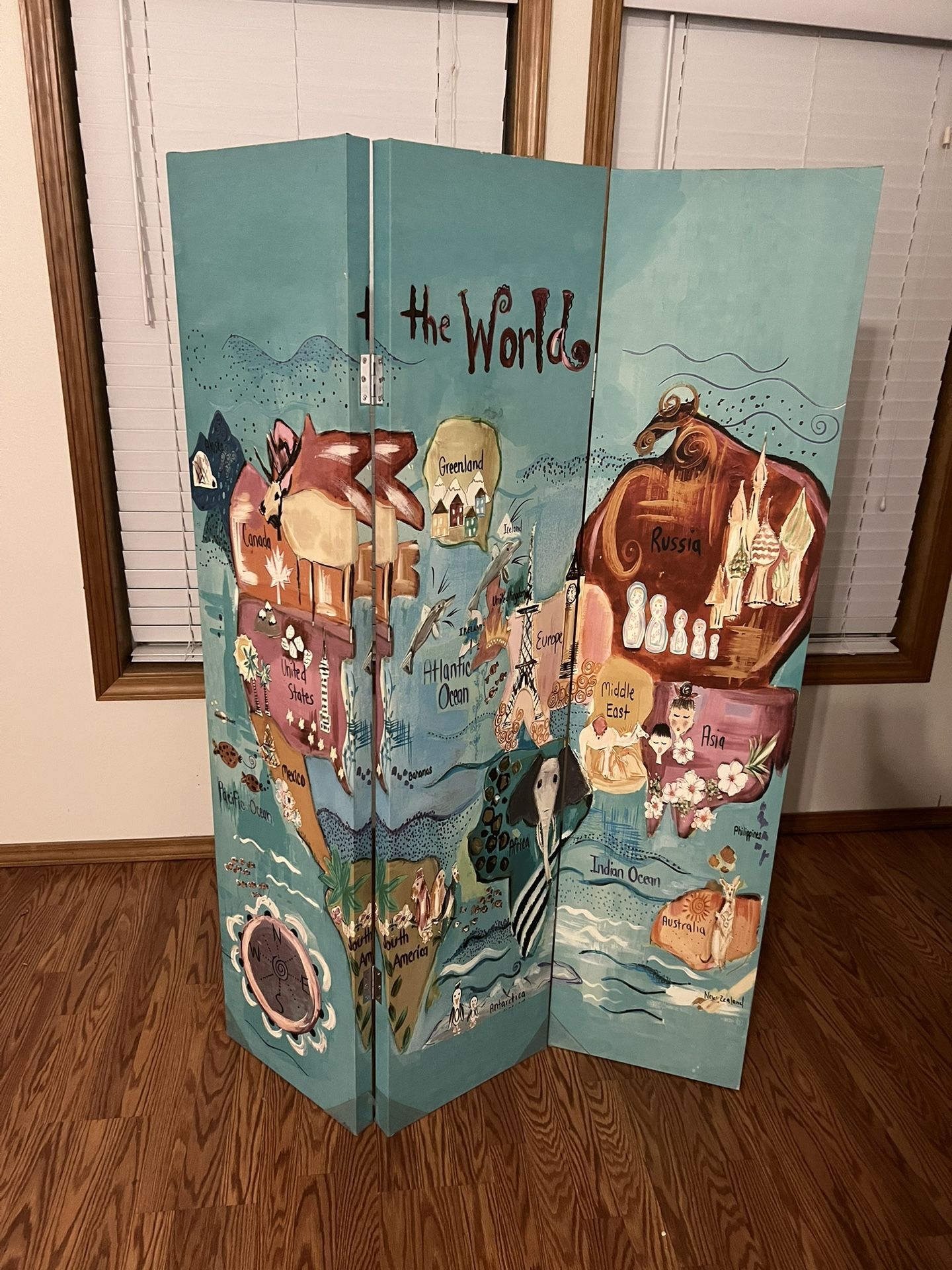 The World kids room divider