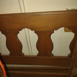 50 Years Looks Great all Original Hard Wood Full Early American Furniture Bed Frame Everything 