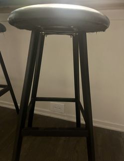 2 Bar Stools