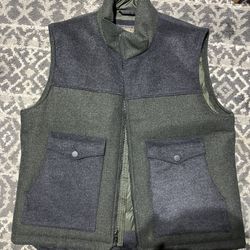 Pendleton Men’s Cascade Wool Vest Green - Large