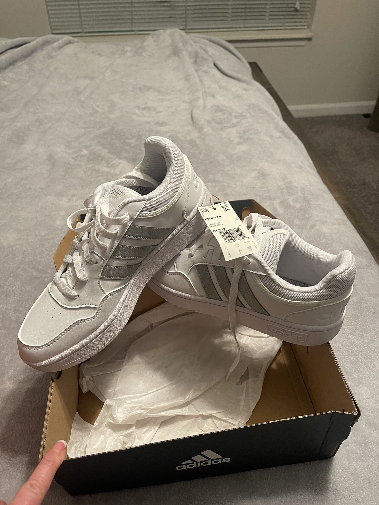 Brand New Womens Size 9