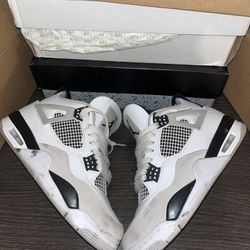 Jordan 4 