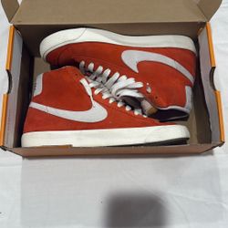 NIKE MID BLAZER 77 SUEDE