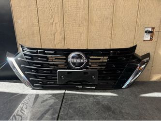 2024 2025 NISSAN SENTRA FRONT GRILLE OEM USED