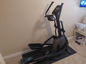 Horizon Fitness Evolve 3-02 Folding Elliptical – Excellent Condition