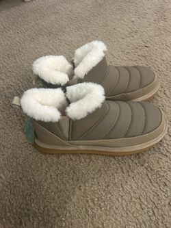 C510Women's Cozy Fur Lined Quilted Boot Slippers size 9