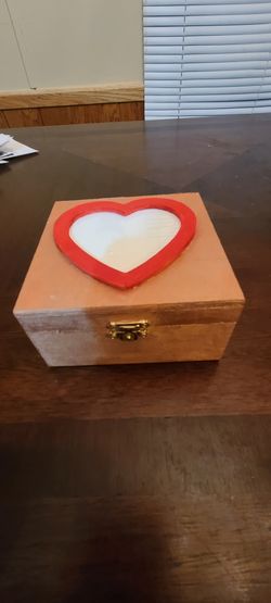 Home Made Valentines Day Box...I Don't Give My Number Out For Privacy Resons 