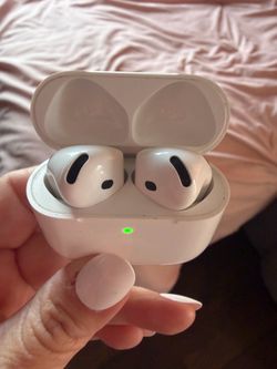 Apple air pods pro 4